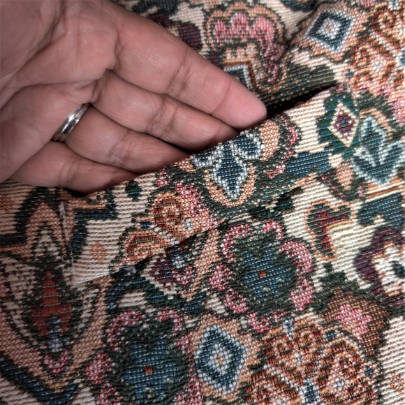 STYLISH WOMAN'S VEST - Picture 3 of 6